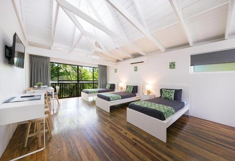 הוסטל Airlie Beach Magnums   Adults Only