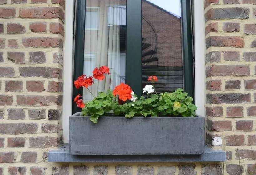 هتل Château De La Motte