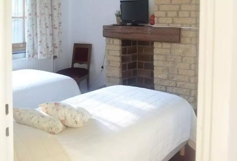 هتل Château De La Motte