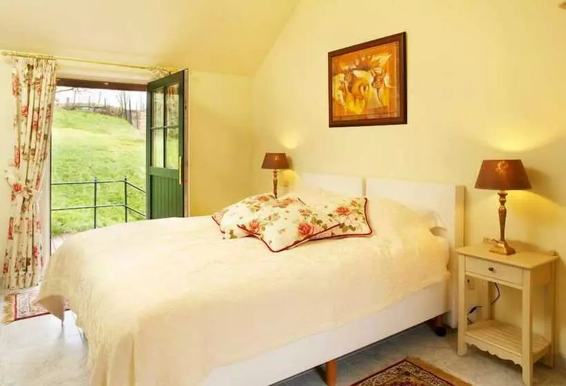 هتل Château De La Motte