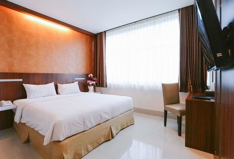 בית מלון כפרי Collection O 1279 Grand Celino Makassar