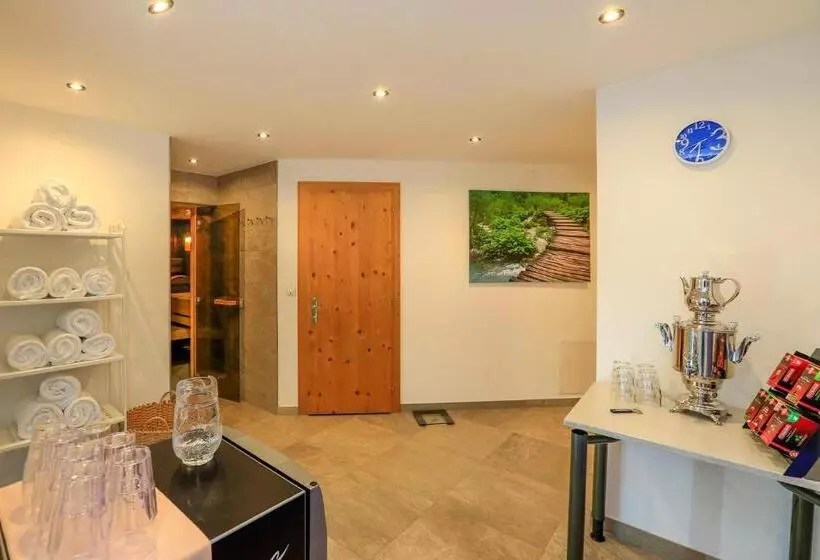 ホテル Landhaus Paradies