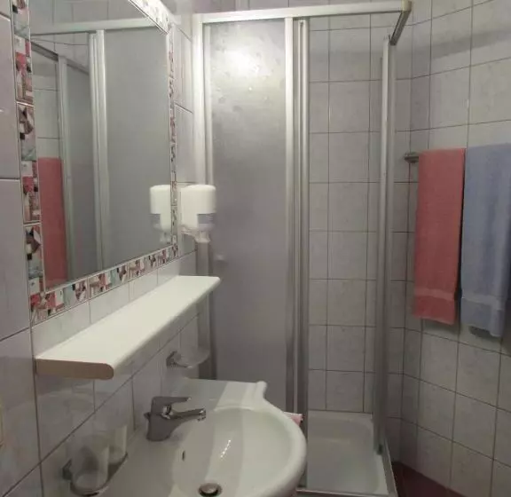 ホテル Landhaus Paradies