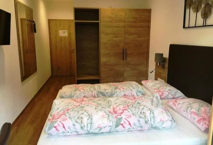 ホテル Landhaus Paradies