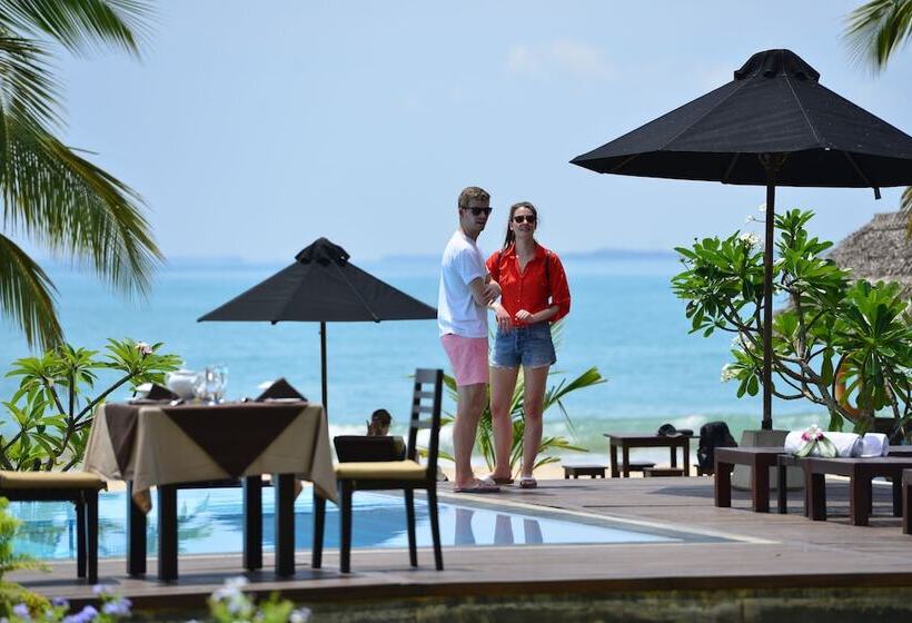 בית מלון כפרי Laya Waves