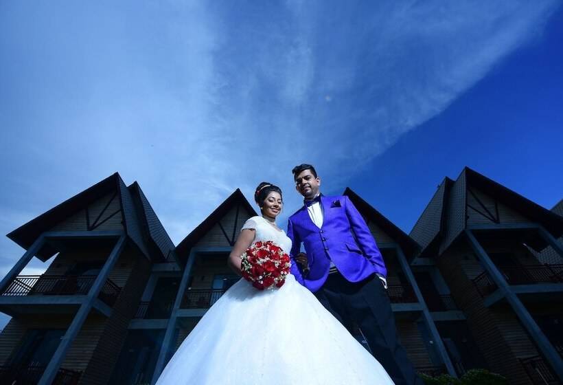 בית מלון כפרי Laya Waves