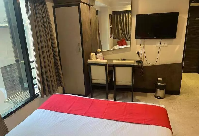 בית מלון כפרי Aston International