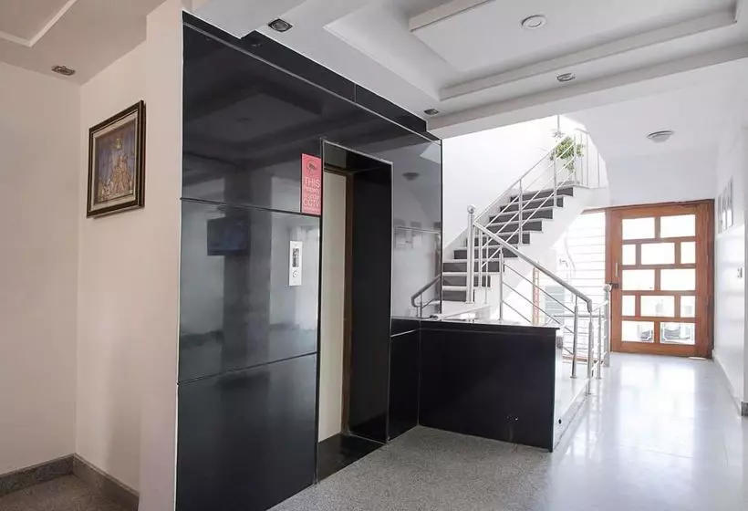 ホテル Oyo Premium Jaipur Airport