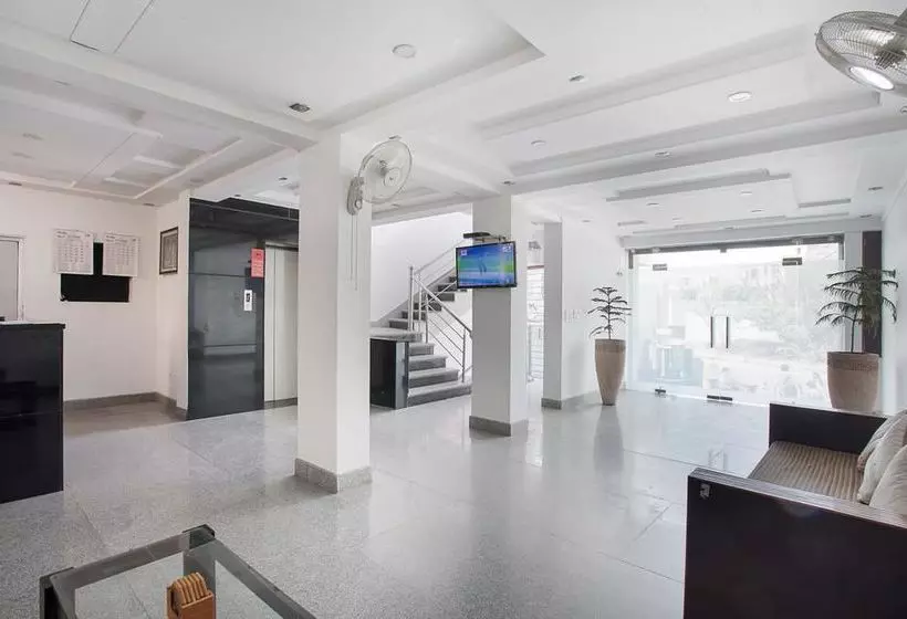 ホテル Oyo Premium Jaipur Airport