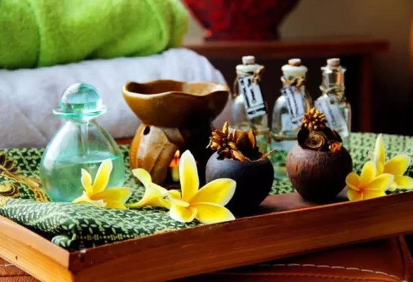 The Alana Hotel & Convention Center Solo By Aston