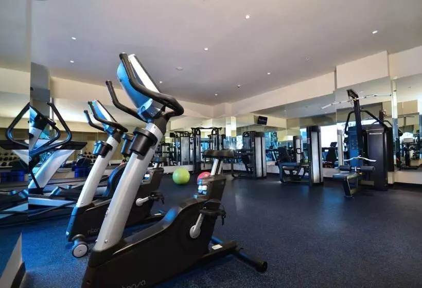 The Alana Hotel & Convention Center Solo By Aston