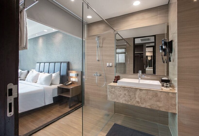 The Alana Hotel & Convention Center Solo By Aston