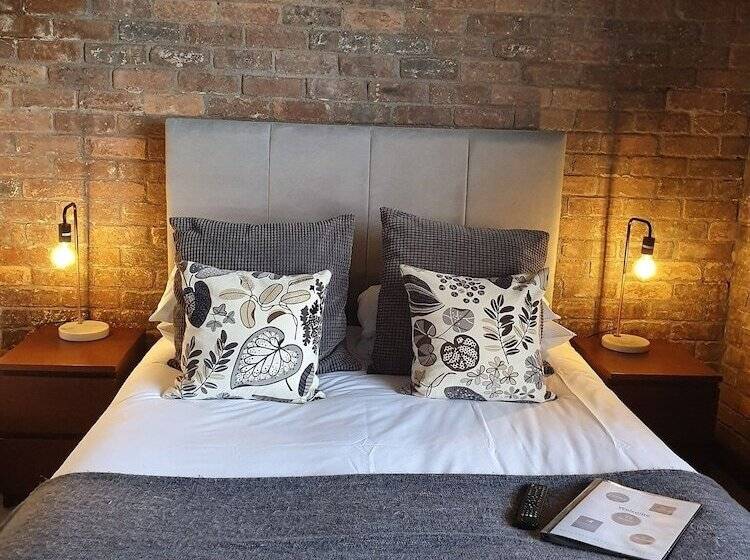 בית מלון כפרי Ty Morgan S