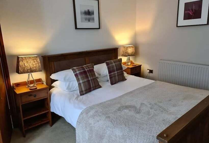 בית מלון כפרי Ty Morgan S