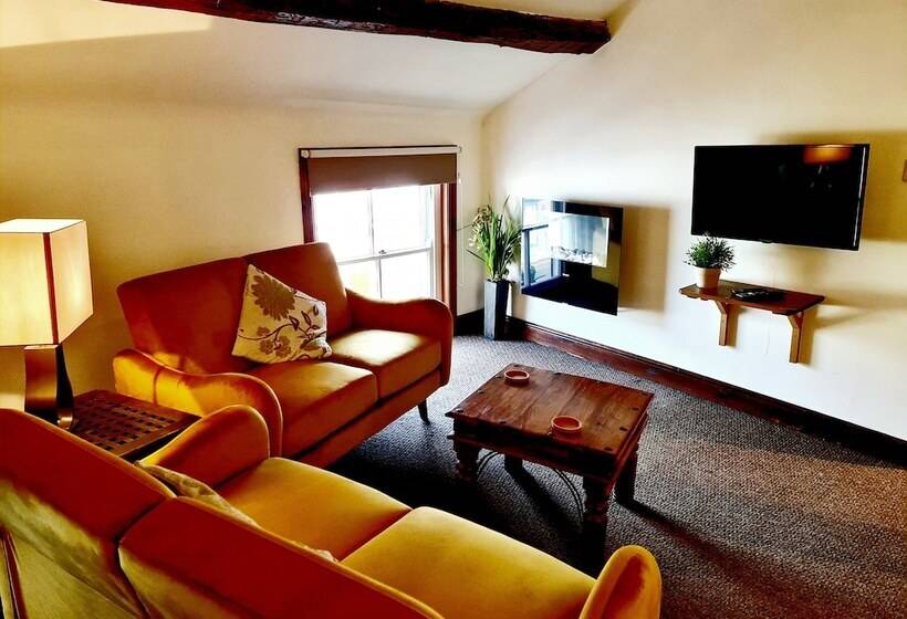 בית מלון כפרי Ty Morgan S