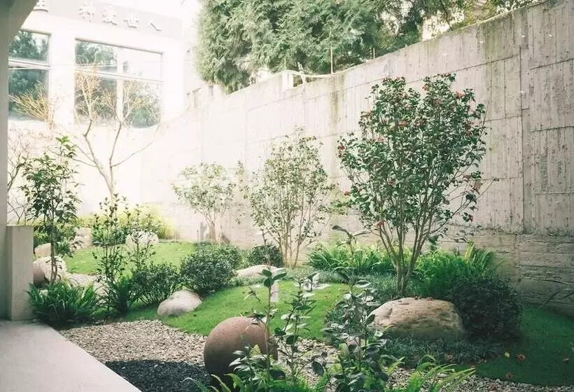 تختخواب و صبحانه Grace Garden Coffee Homestay