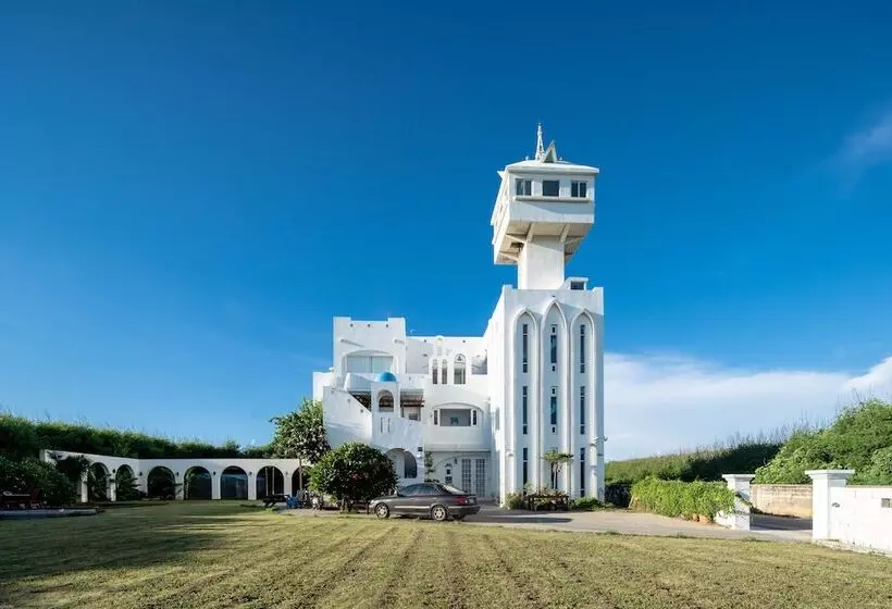 تختخواب و صبحانه The Charming Land