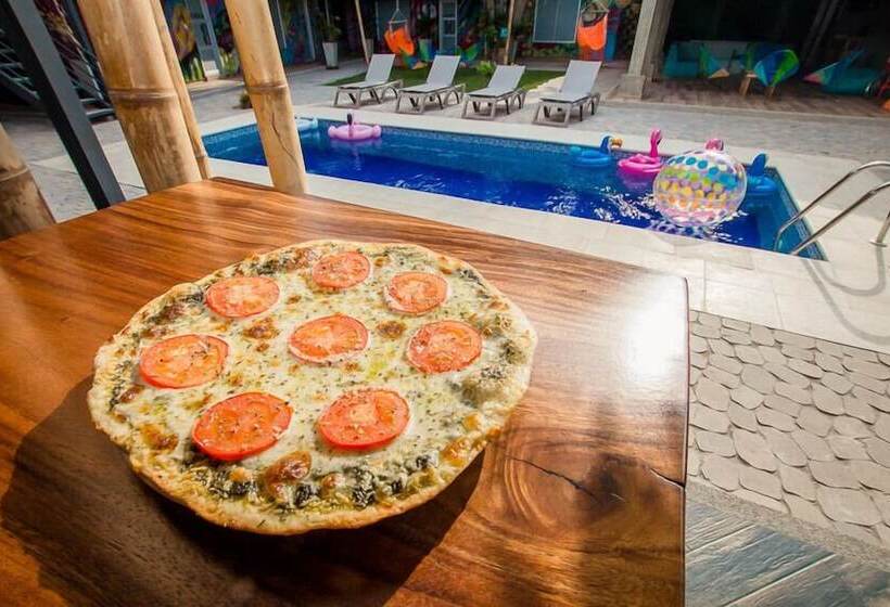 Casa Avelina Boutique Hostel