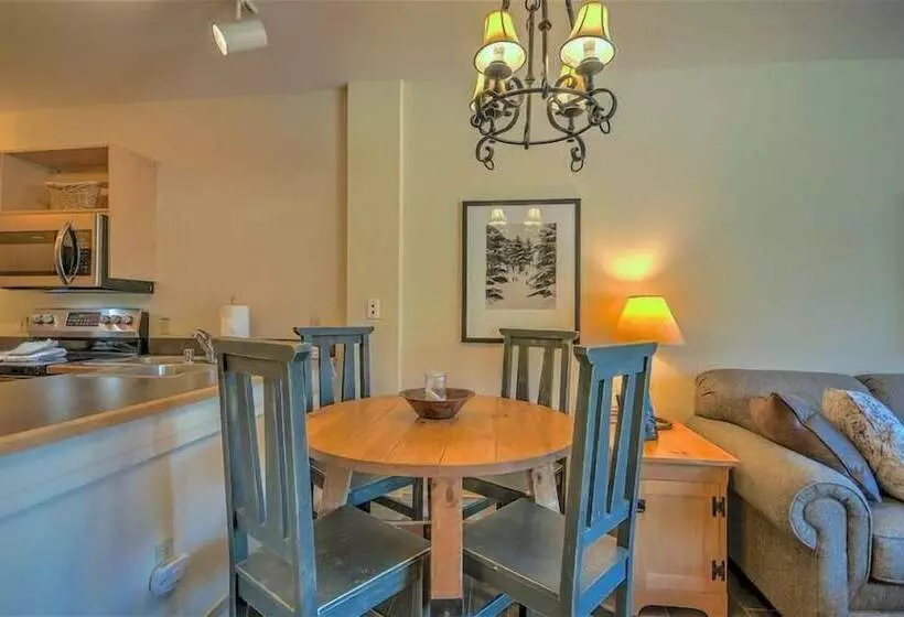Hotelli Cozy And Quaint 1 Bedroom Condo In The Heart Of River Run Village
