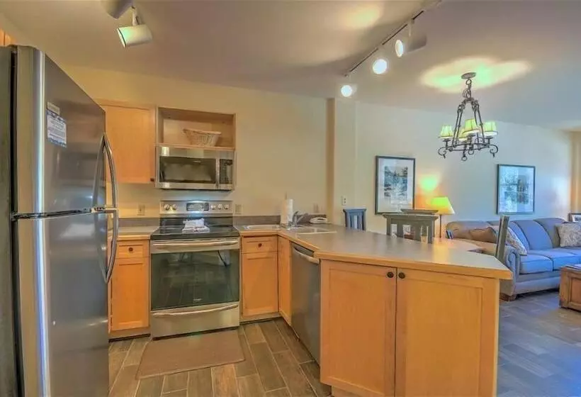 Hotelli Cozy And Quaint 1 Bedroom Condo In The Heart Of River Run Village