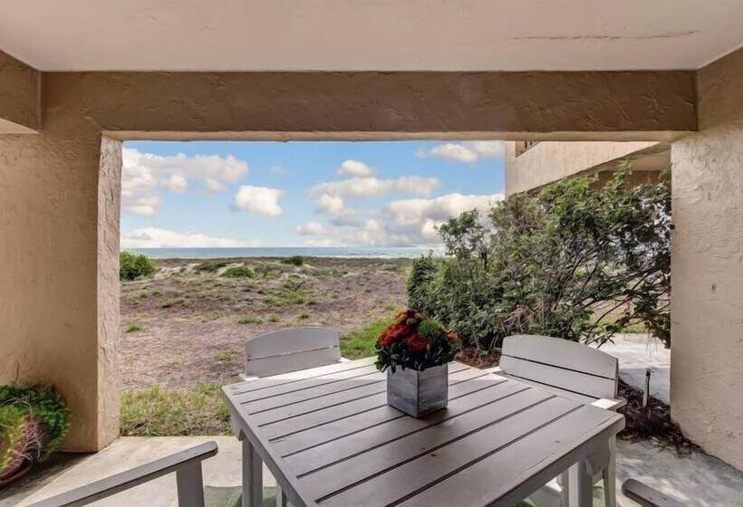 Отель 102 Sailmaker