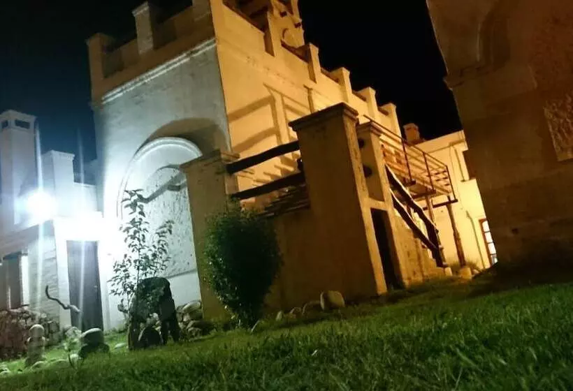 هتل El Castillito