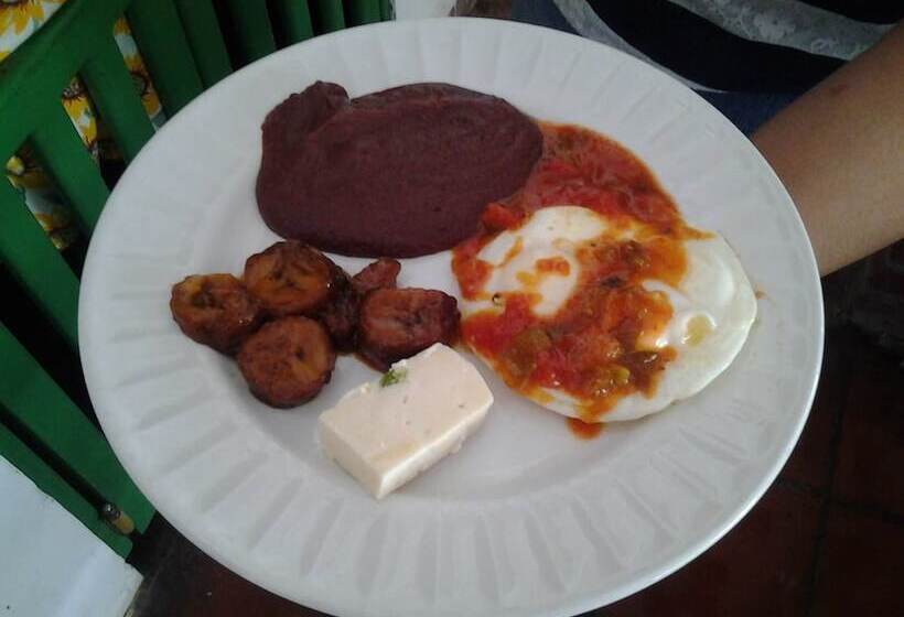 هتل La Estancia De Don Luis