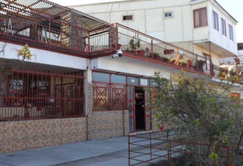 Hotel Puerto Caliche