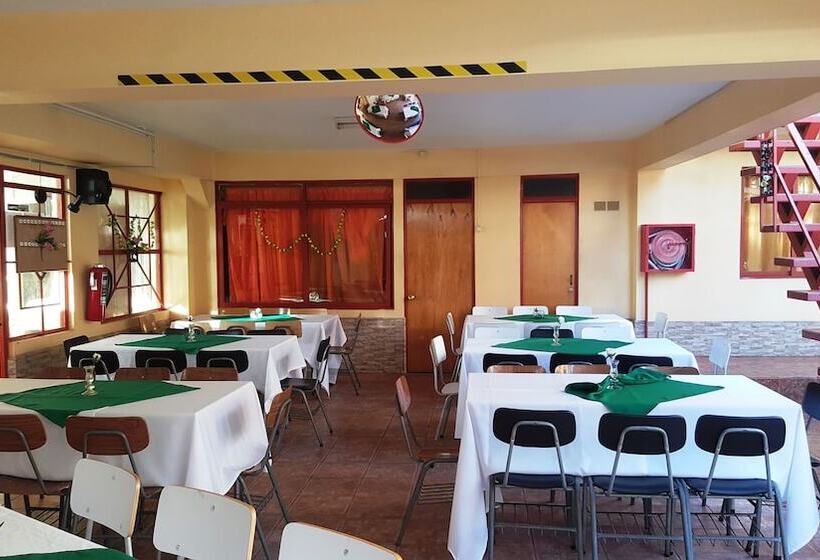 Hotel Puerto Caliche