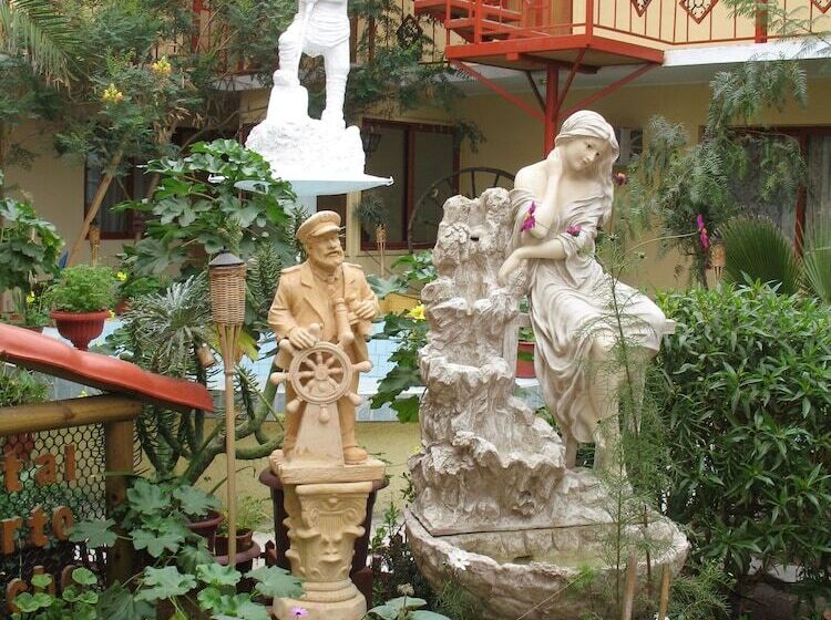 Hotel Puerto Caliche