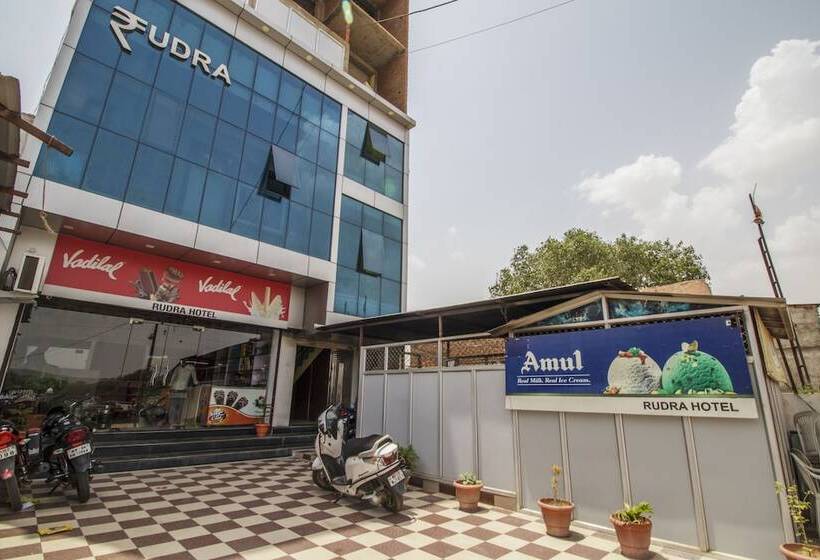 호텔 Rudra