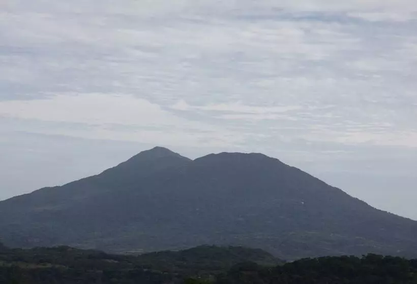 هتل San Simian Lodge