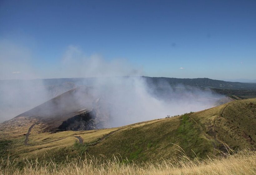 هتل San Simian Lodge