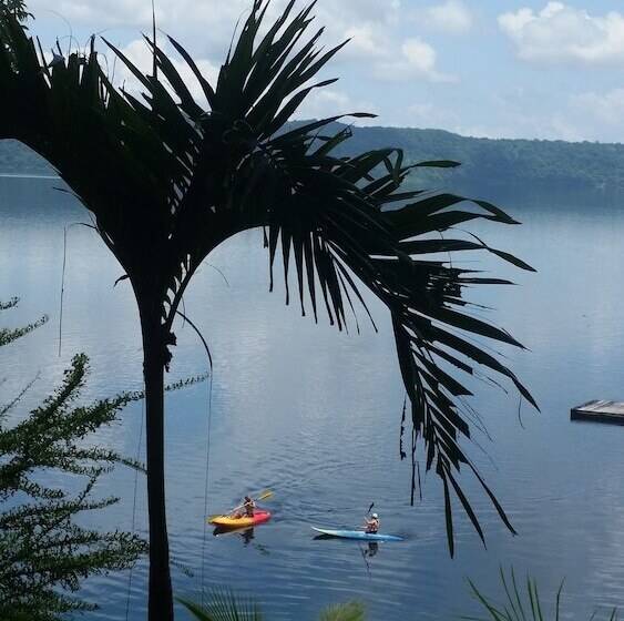 هتل San Simian Lodge