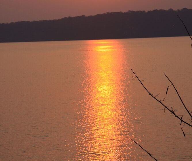 هتل San Simian Lodge