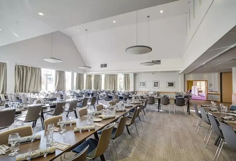 Hotelli Scarman Warwick Conferences