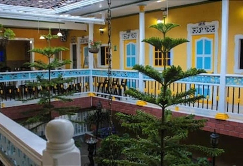 هتل Sueño Dorado