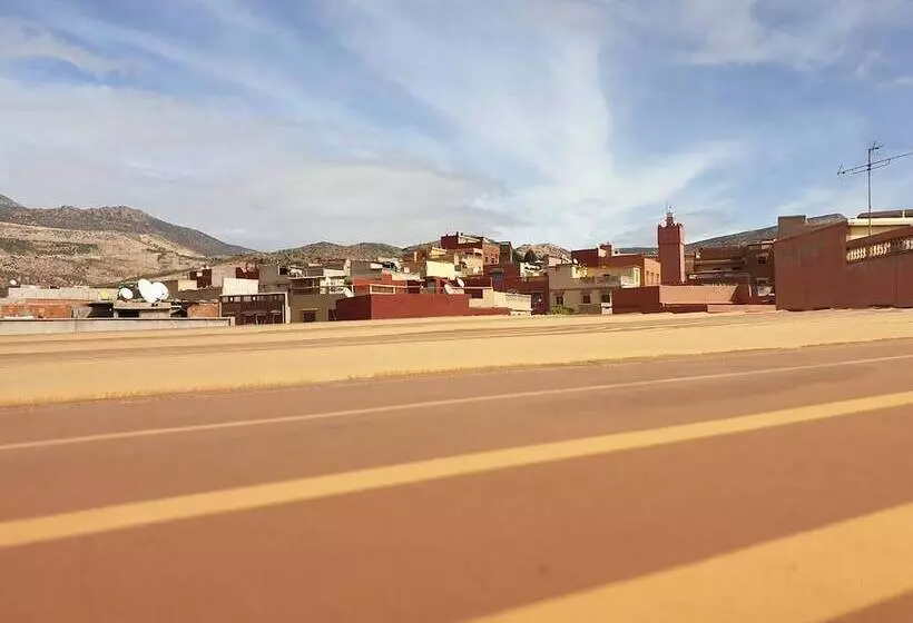 Hôtel Ouaouizerth   Hostel