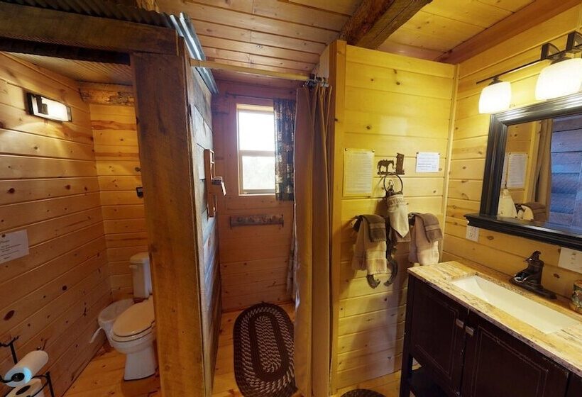 Mountain Ranch Cabin Stunning