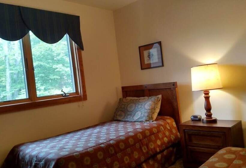 Northwoods A4 Huckleberry Hideaway