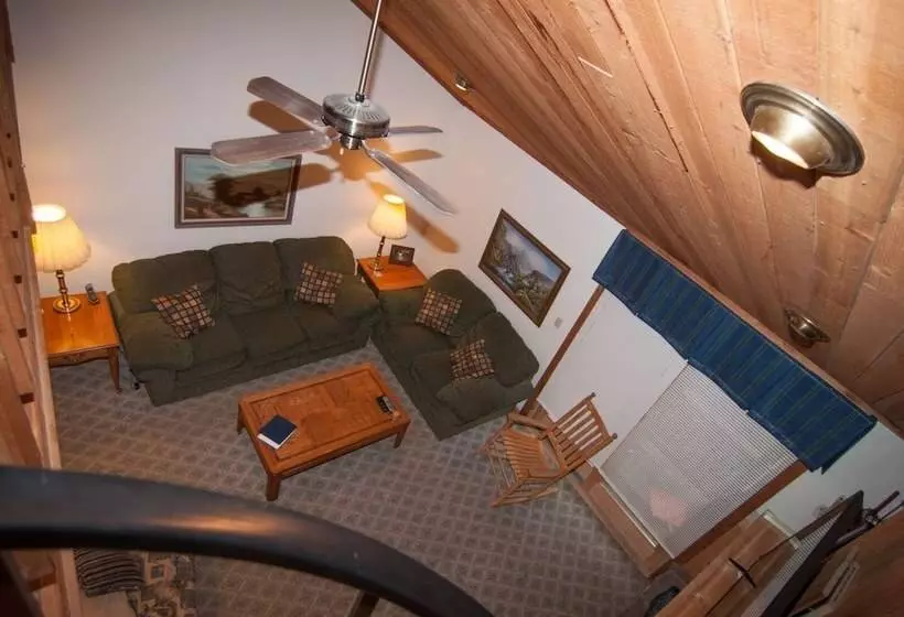 Northwoods A4   Huckleberry Hideaway