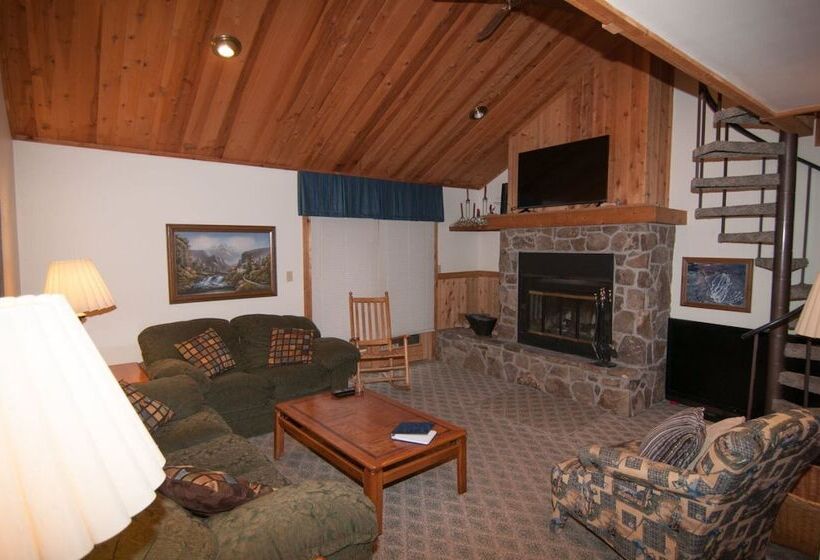 Northwoods A4 Huckleberry Hideaway