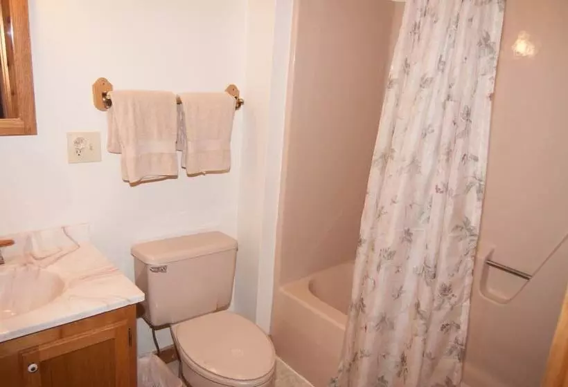 Northwoods A4   Huckleberry Hideaway