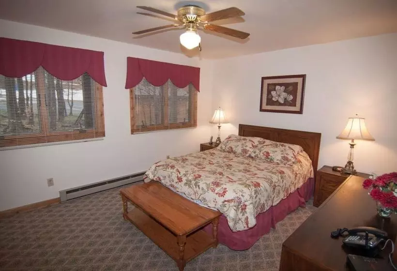 Northwoods A4   Huckleberry Hideaway