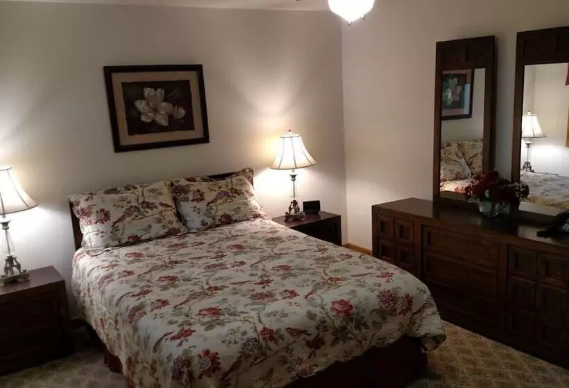 Northwoods A4   Huckleberry Hideaway