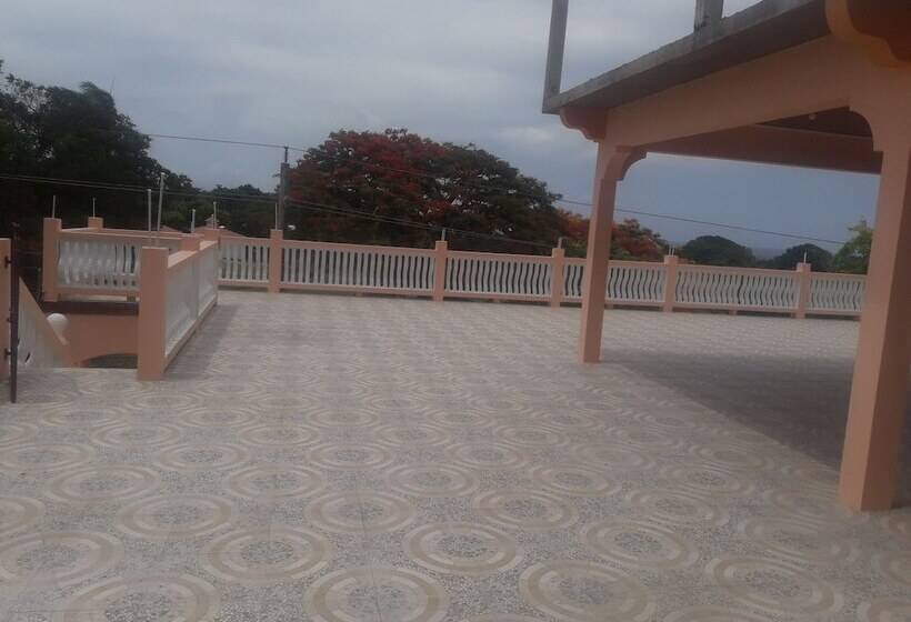 پانسیون Albevel Fair View Complex