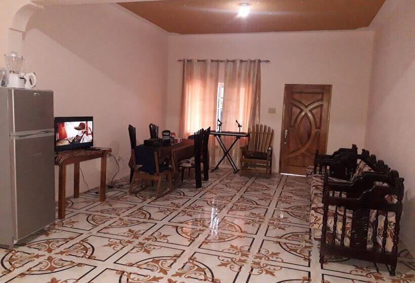 پانسیون Albevel Fair View Complex