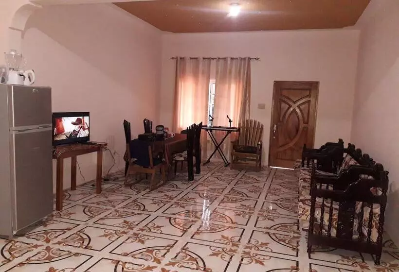 پانسیون Albevel Fair View Complex