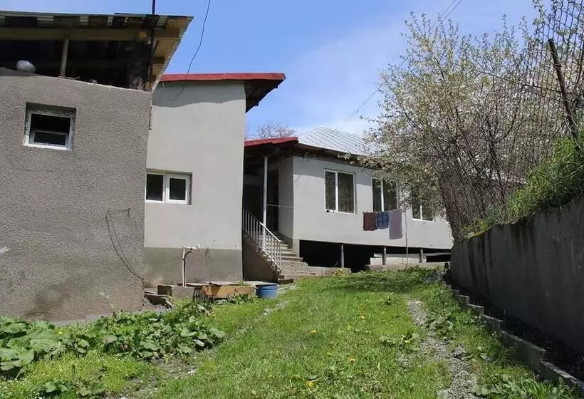پانسیون Emma S Guest House