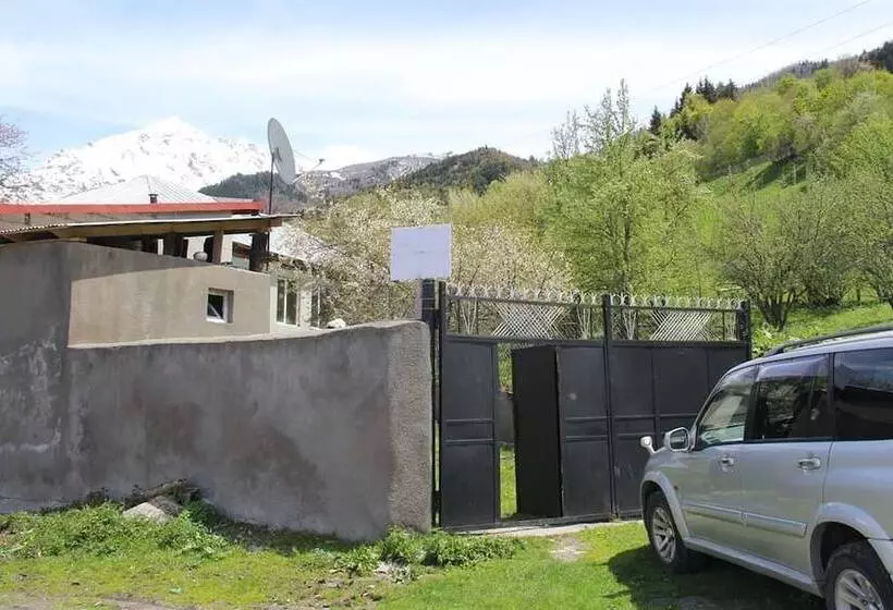 پانسیون Emma S Guest House
